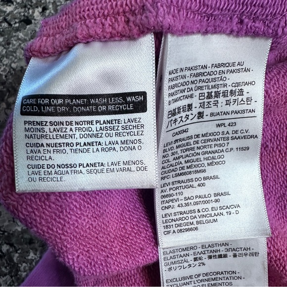 Levi’s deep lilac or orchid crewneck - size large — thick material. - Picture 6 of 6